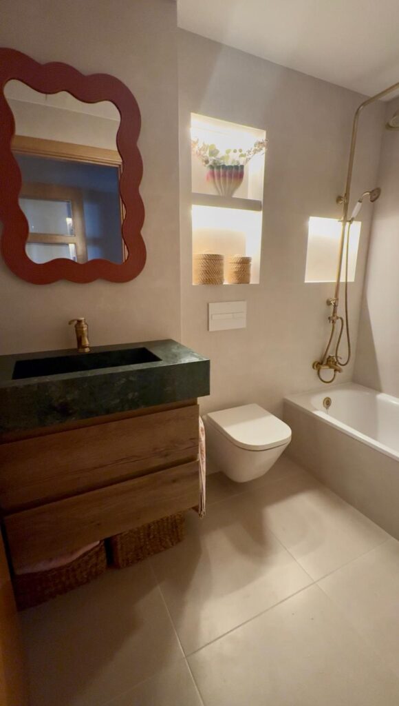 baño con bañera