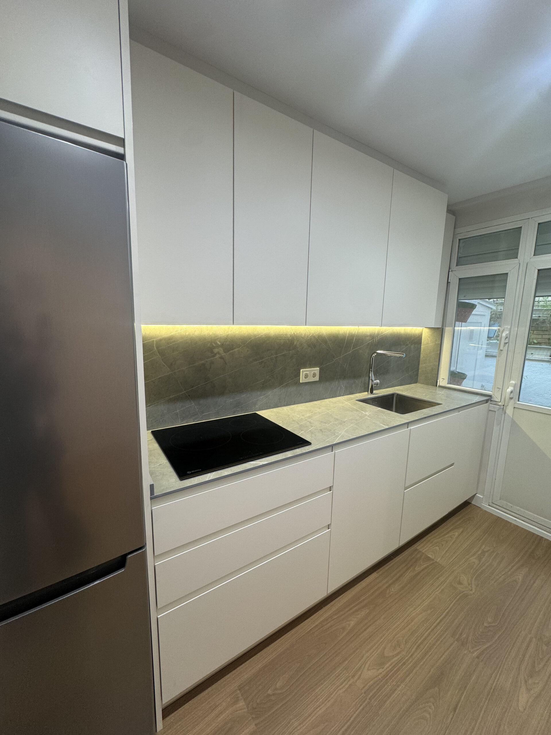 Cuánto cuesta reformar una cocina en Vitoria-Gasteiz en 2026 | Ara ReformasReforma integral en Vitoria: precio, plazos y claves para evitar sobrecostes