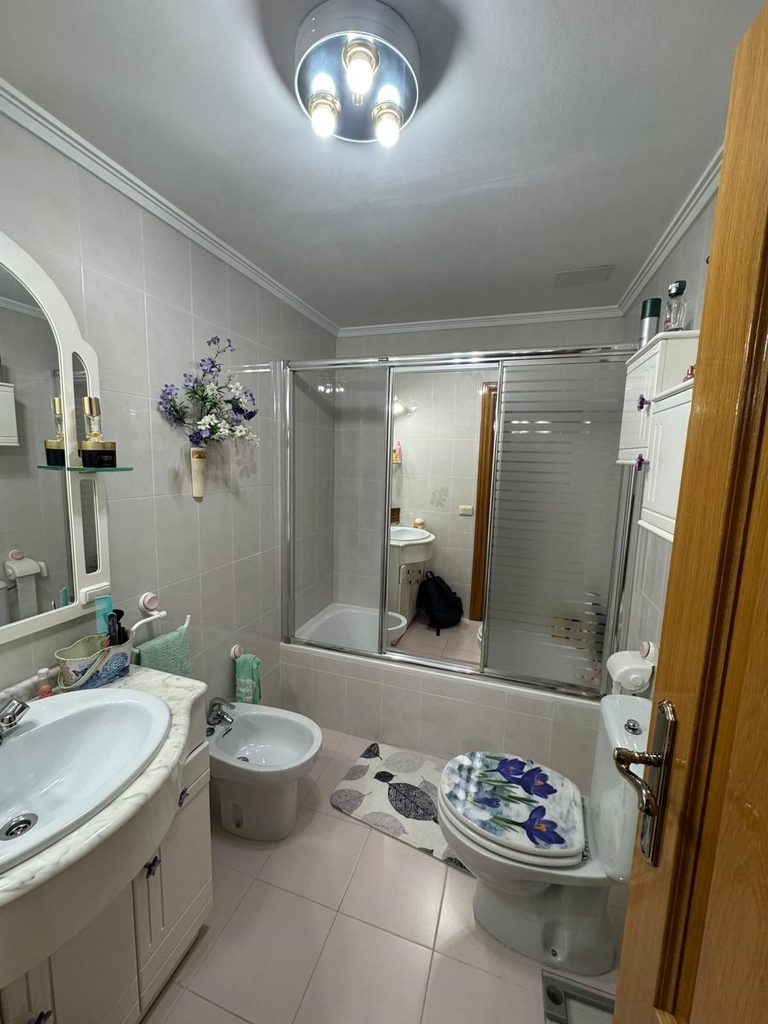 reforma de baño integral realizada por Ara Reformas en la calle Jacinto Benavente, Vitoria